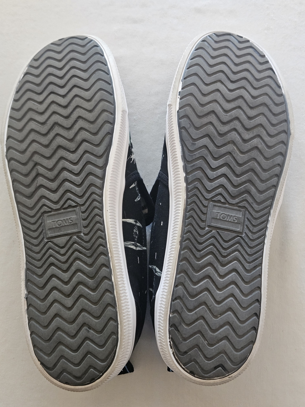 Star Wars Toms Slip-On Travel Lite Sneakers In Women Size 8.5 - Picture 4 of 5